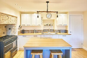 Host Stay The Old Dairy