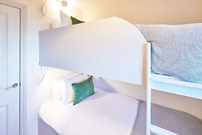 Host Stay Salty Seaview