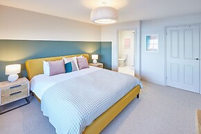 Host Stay Salty Seaview