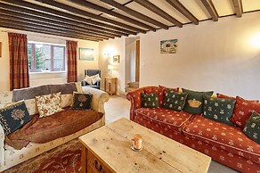 Host Stay Larpool Mews Holiday Home