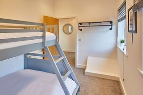 Host Stay West Cliff Retreat