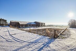 Host Stay The Parlour