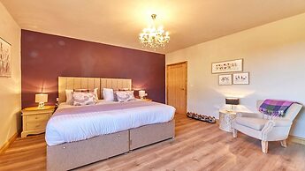 Host Stay The Parlour