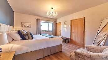 Host Stay The Parlour