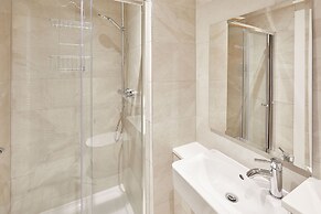 Host Stay 3 Queens Court