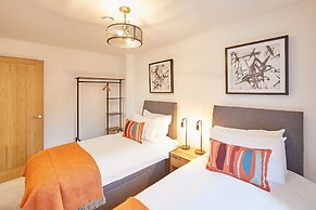 Host Stay 3 Queens Court