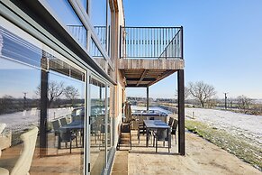 Host Stay The Gathering