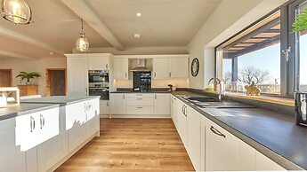 Host Stay The Gathering