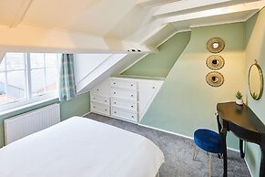 Host Stay Harbour Mist Cottage