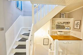 Host Stay Harbour Mist Cottage