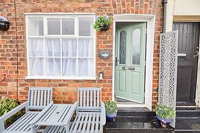 Host Stay Harbour Mist Cottage