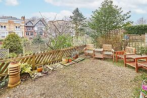 Host Stay The Garden Flat