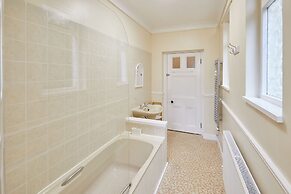 Host Stay The Garden Flat