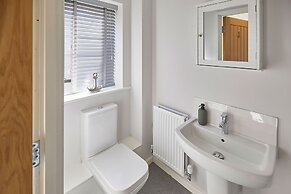 Host Stay Jet Cottage Spa Well