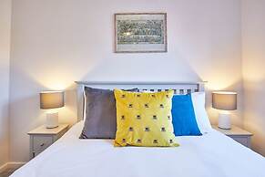 Host Stay Jet Cottage Spa Well