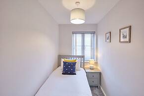 Host Stay Jet Cottage Spa Well