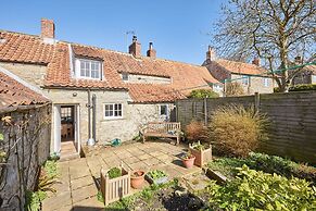 Host Stay Holmlea Cottage