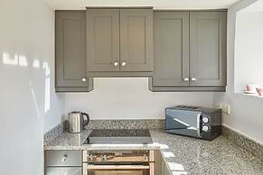 Host Stay Holmlea Cottage