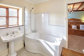 Host Stay The Arches Cottage