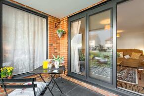 Host Stay Farrier William