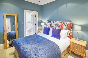 Host Stay The Lakehouse