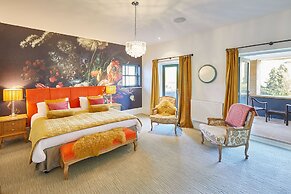 Host Stay The Lakehouse