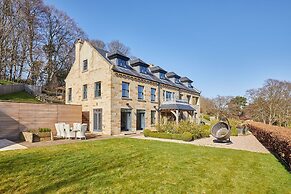 Host Stay The Lakehouse