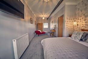 Host Stay Bluebell Cottage