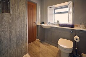 Host Stay Bluebell Cottage