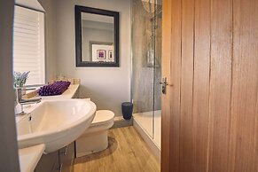 Host Stay Bluebell Cottage