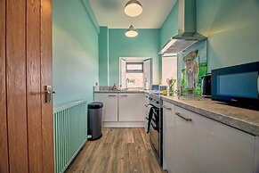 Host Stay Bluebell Cottage