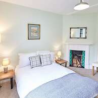 Host Stay Gardeners Cottage