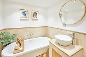 Host Stay 19 West End