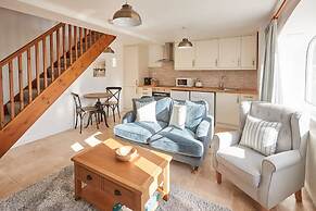 Host Stay May Cottage