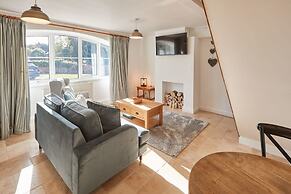 Host Stay May Cottage