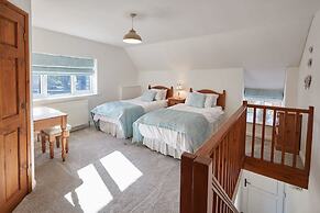 Host Stay May Cottage