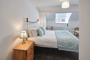 Host Stay Low Barn Cottage