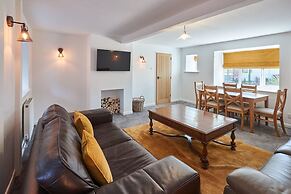 Host Stay Low Barn Cottage