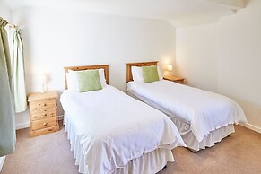 Host Stay Old Stable Cottage