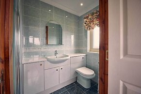 Host Stay Cheviot View