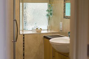 Host Stay No 4 Daisy Cottage