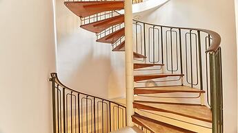 Host Stay The Burrow