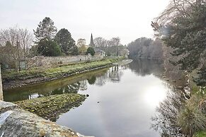 Host Stay The Blacksmiths