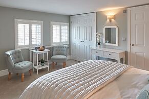 Host Stay Devereux House