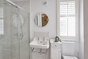 Host Stay Devereux House