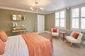 Host Stay Devereux House