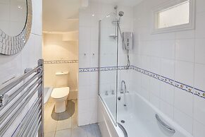 Host Stay The Plaice