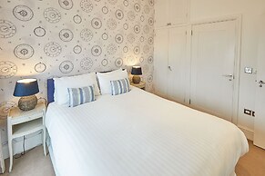 Host Stay The Plaice