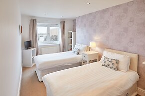 Host Stay The Plaice