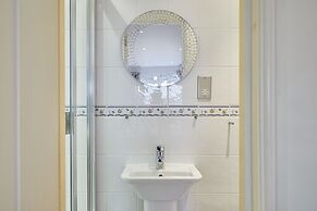 Host Stay The Plaice